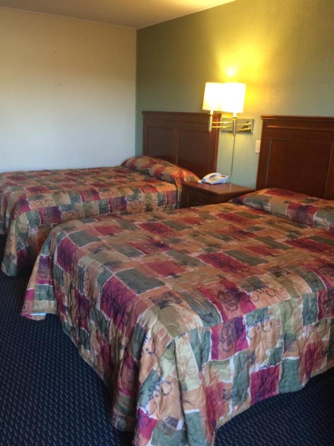 Rest Inn - Extended Stay, I-40 Airport, Wedding & Event Center Amarillo Exterior foto